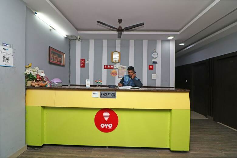 Oyo 29127 Hotel Crown Tower