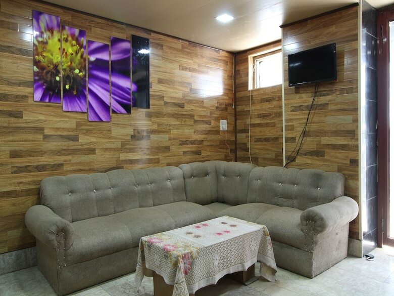 Oyo 29553 Hotel Essar