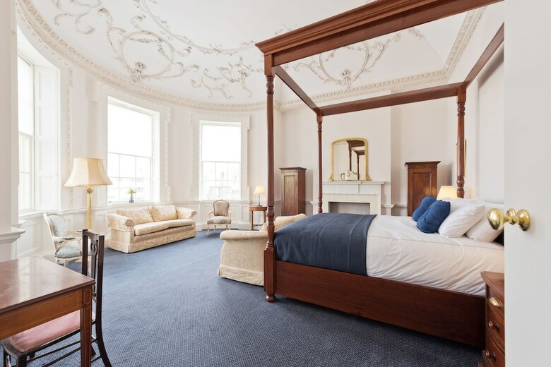 Aparthotel Henrietta Suites City Centre