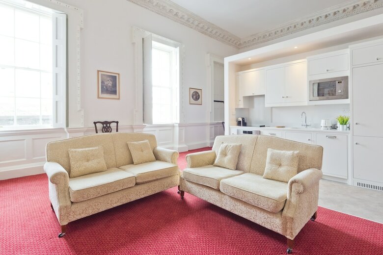 Aparthotel Henrietta Suites City Centre