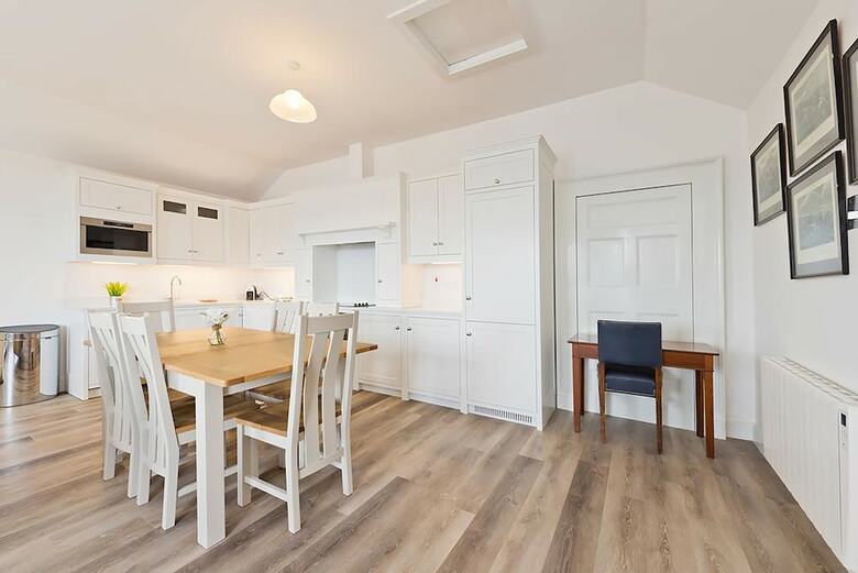 Aparthotel Henrietta Suites City Centre