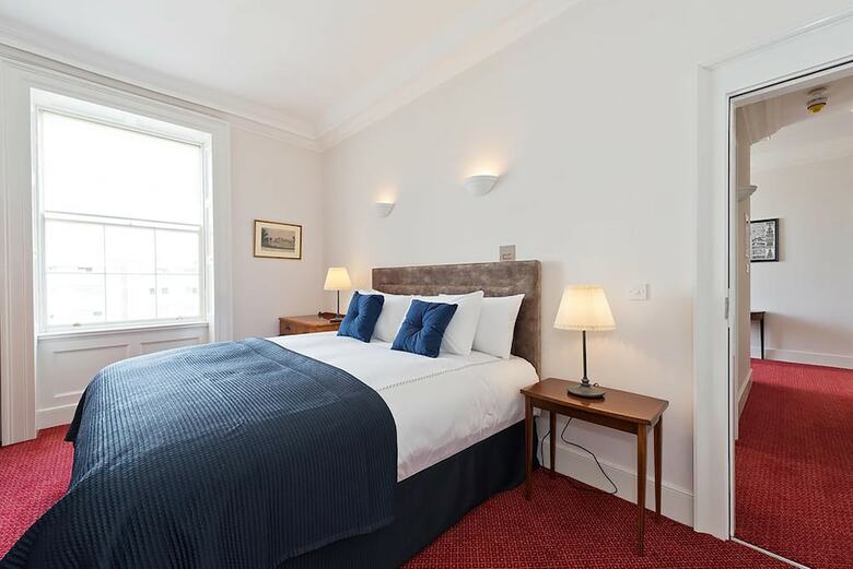 Aparthotel Henrietta Suites City Centre