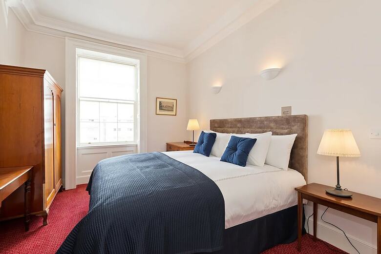 Aparthotel Henrietta Suites City Centre