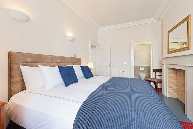 Aparthotel Henrietta Suites City Centre