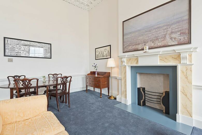 Aparthotel Henrietta Suites City Centre