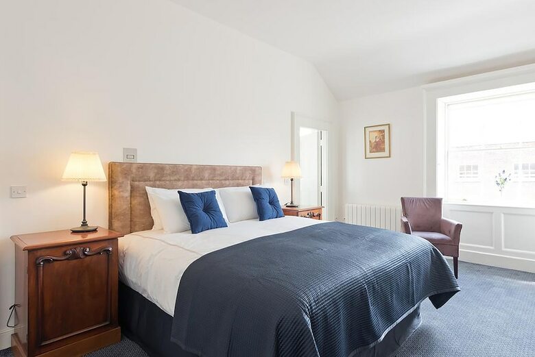 Aparthotel Henrietta Suites City Centre