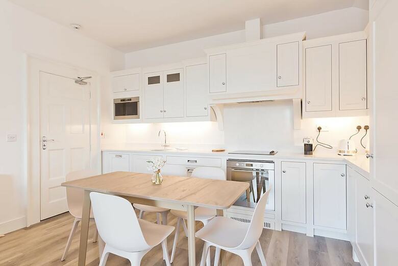 Aparthotel Henrietta Suites City Centre