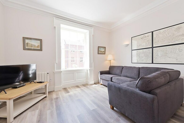 Aparthotel Henrietta Suites City Centre