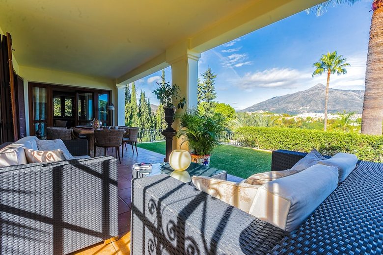Oleholidays Villa Holy Nueva Andaluc�a