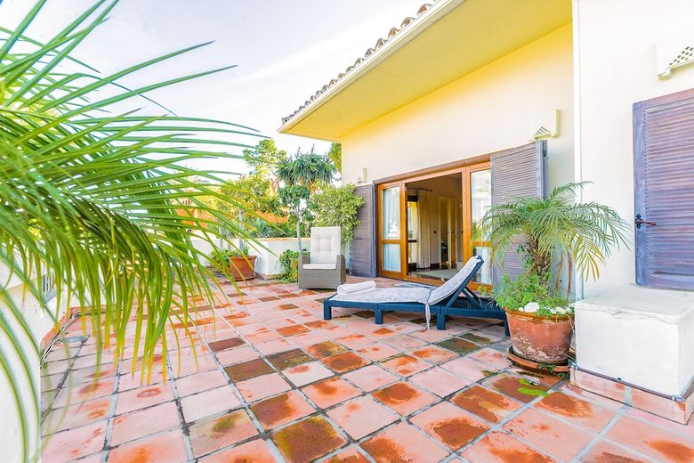 Oleholidays Villa Holy Nueva Andaluc�a