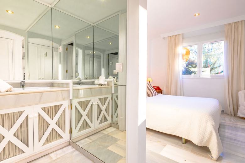 Apartamentos Oleholidays Jardines de Marbella Club