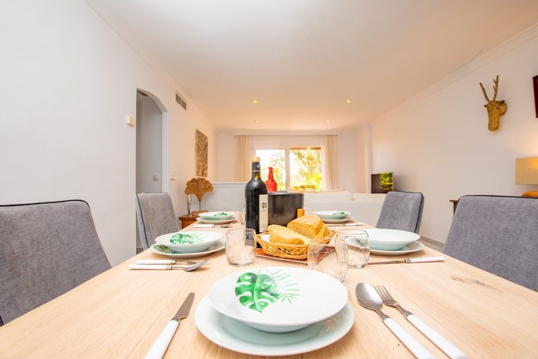 Apartamentos Oleholidays Jardines de Marbella Club