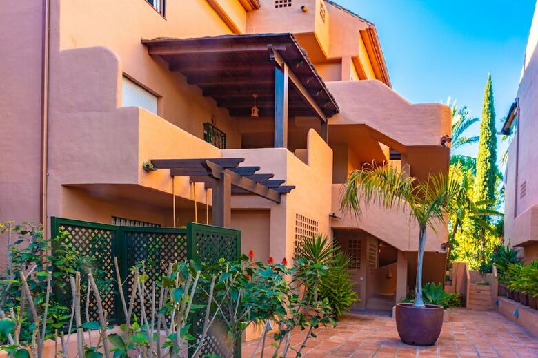 Apartamentos Oleholidays Jardines de Marbella Club