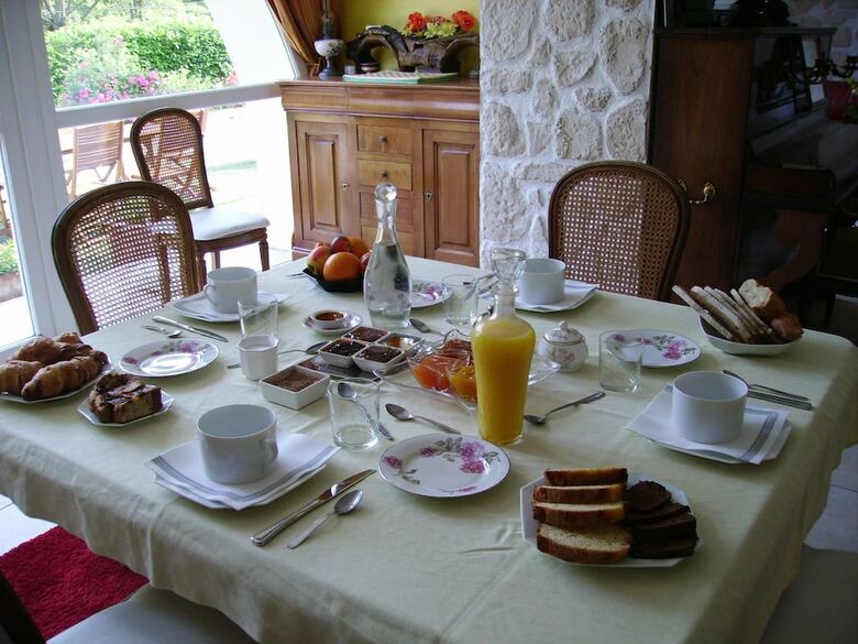 Hotel Aux Berges Du Saint Ferr�ol