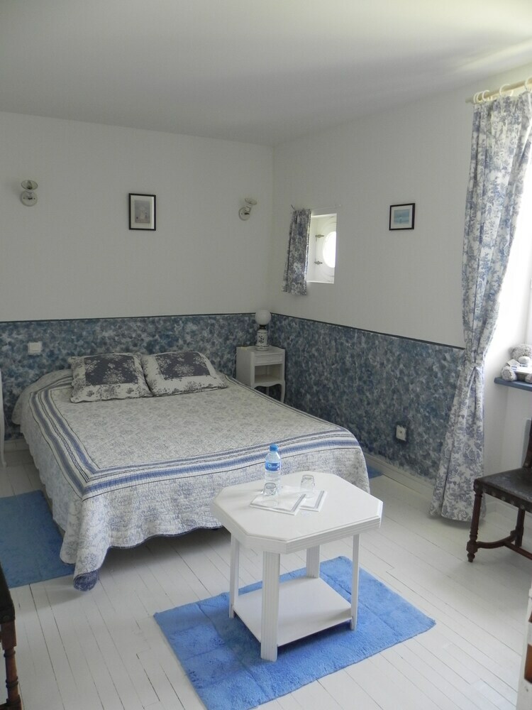 Hotel Aux Berges Du Saint Ferr�ol