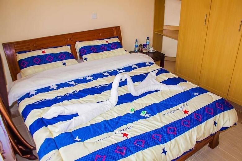 Apartamentos Faithica Jkia