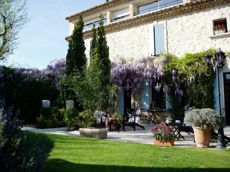 Le Mas de La Treille Bed & Breakfast