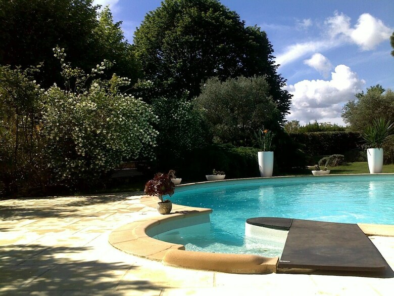 Le Mas de La Treille Bed & Breakfast