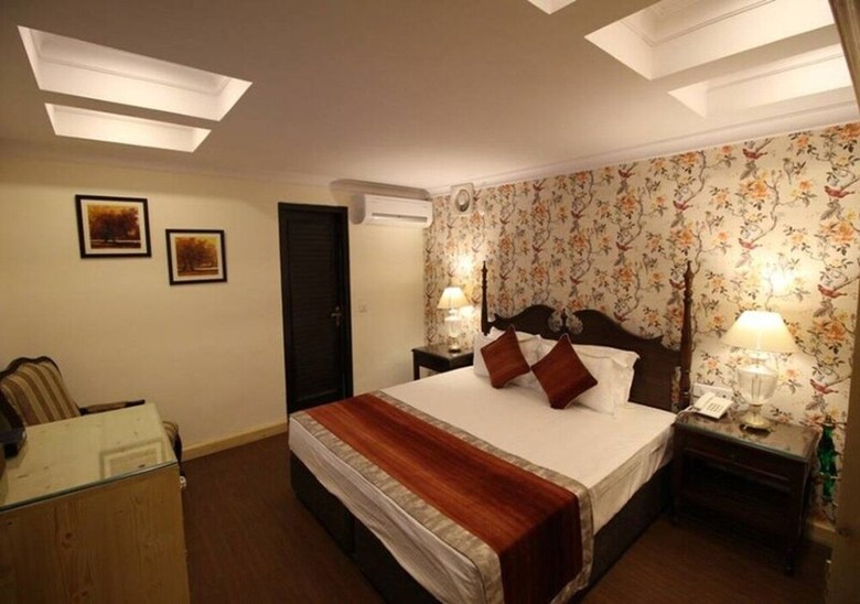 Hotel Adb Rooms The Oak Tree House