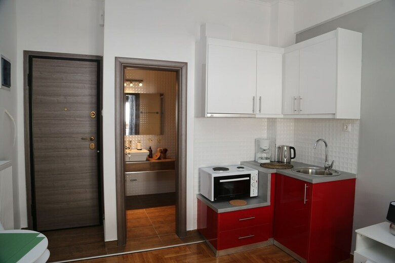Nicholas Point Apartments And Rooms