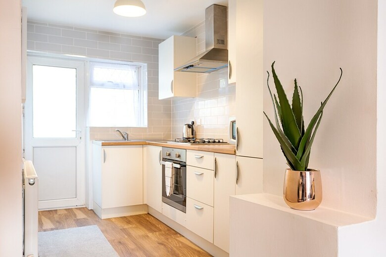 Apartamentos Generous Home Near The Liberty Stadium