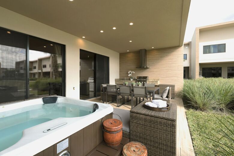 Hotel Magic Village Views Trademark Collection By Wyndham