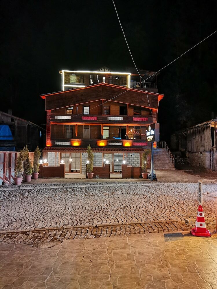 Huzur Otel