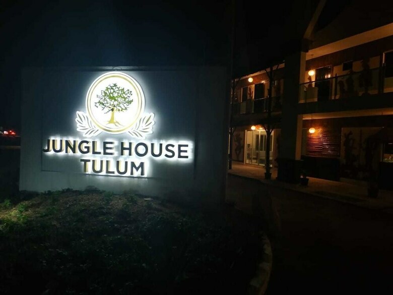 Jungle House Tulum Hotel & Hostal