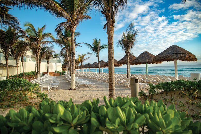 Hotel Now Emerald Cancun - All Inclusive