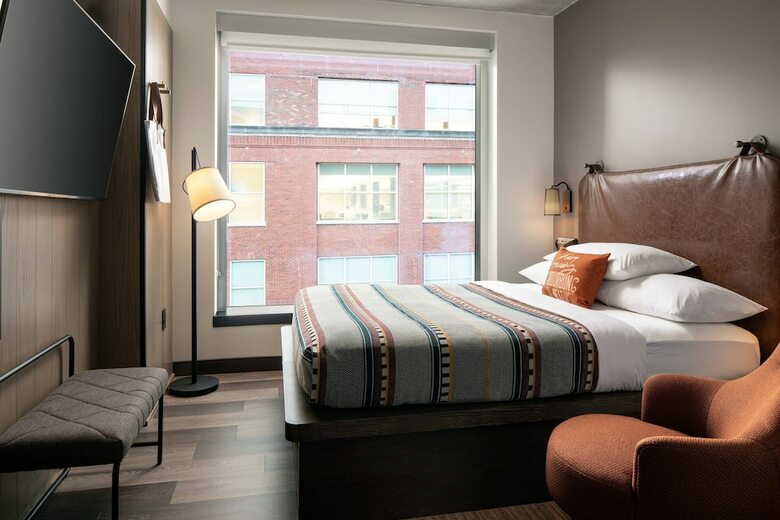Hotel Moxy Louisville Downtown