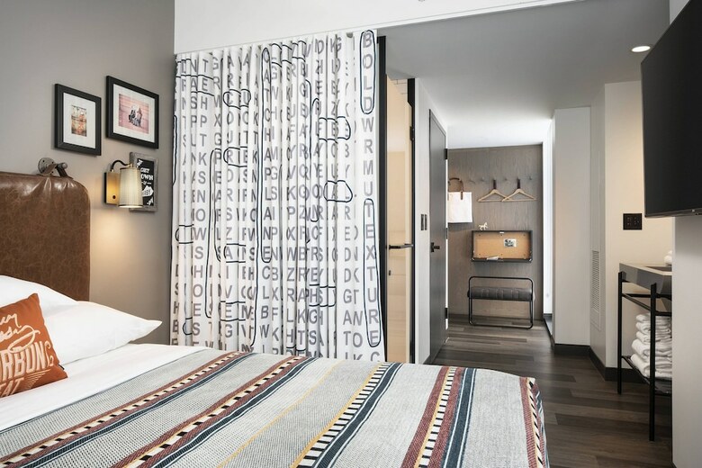 Hotel Moxy Louisville Downtown