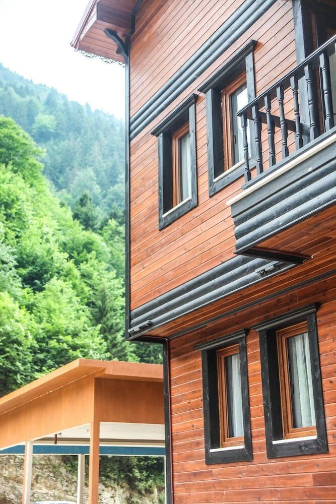 Ravza Otel Uzungol