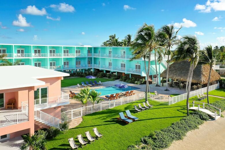 Hotel Grassy Flats Resort & Beach Club