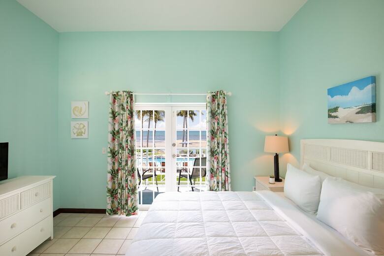 Hotel Grassy Flats Resort & Beach Club