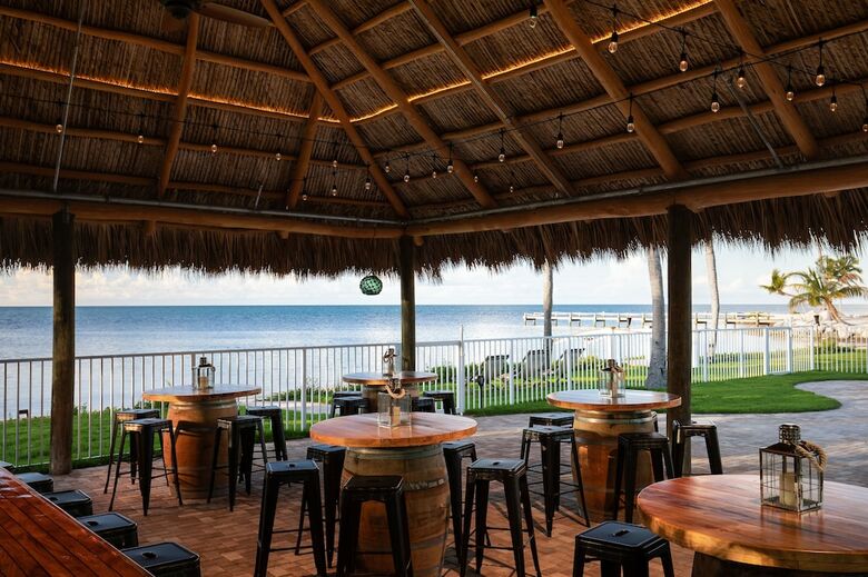 Hotel Grassy Flats Resort & Beach Club