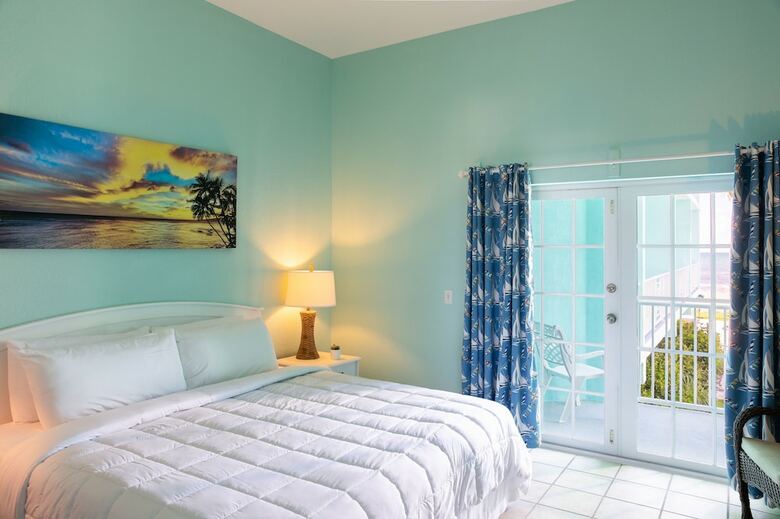 Hotel Grassy Flats Resort & Beach Club
