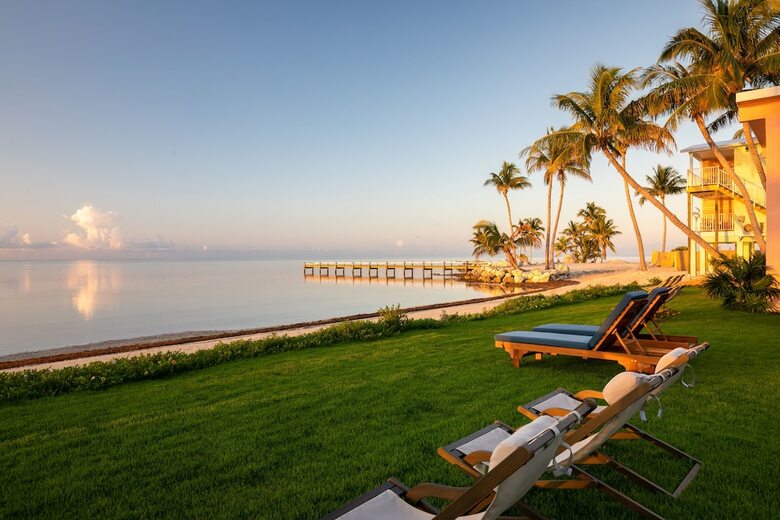 Hotel Grassy Flats Resort & Beach Club