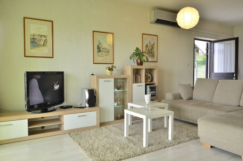 Apartments Lounger Frkovic