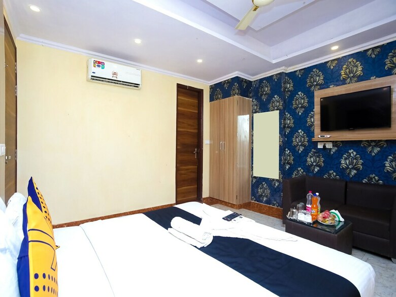 Hotel Deluxe Stay Inn