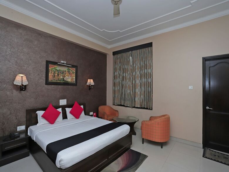 Hotel Rudraksh Plaza