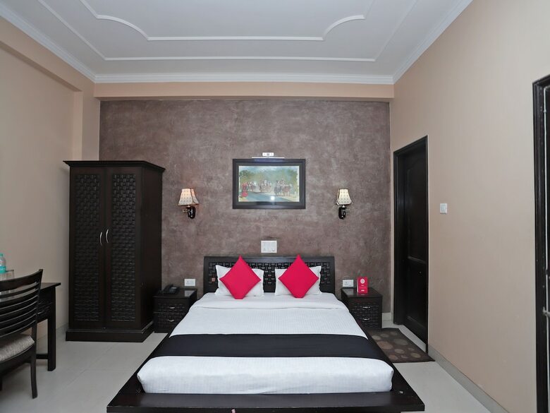 Hotel Rudraksh Plaza