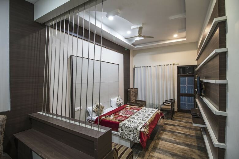 Hotel Sapphire