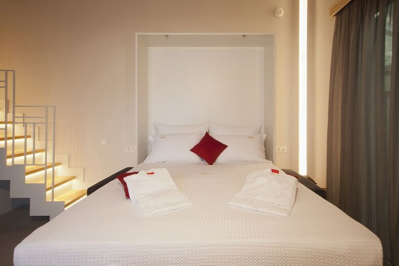 Aparthotel Dimi Luxurious Suites