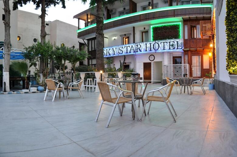 Sky Star Hotel - Bed & Breakfast