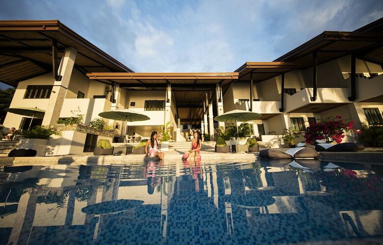 Hotel Emoha Dive Resort