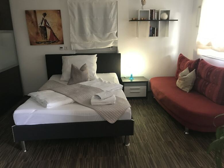 Sch�n Apartments