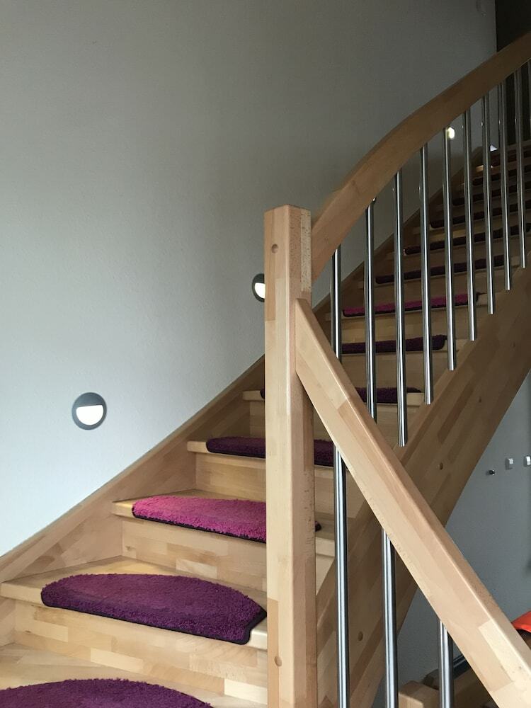 Sch�n Apartments