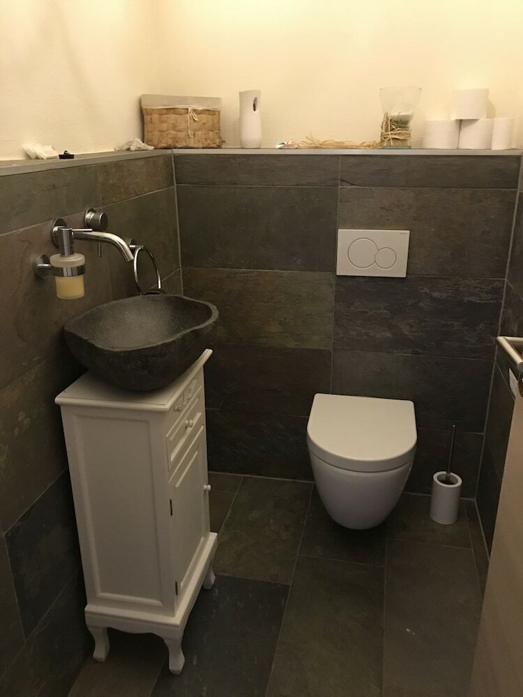 Sch�n Apartments