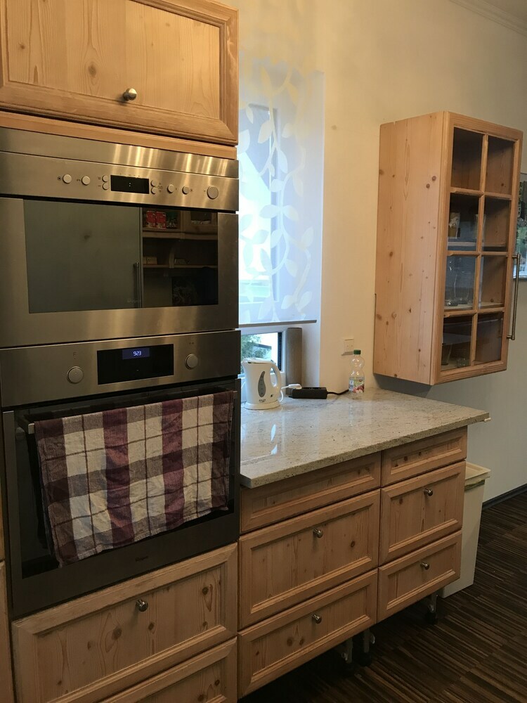 Sch�n Apartments