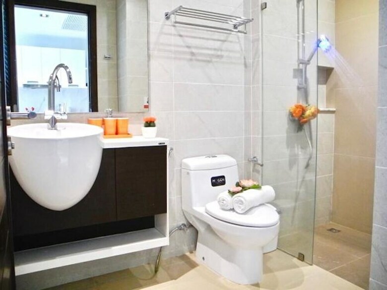 Emerald Apartment In Patong